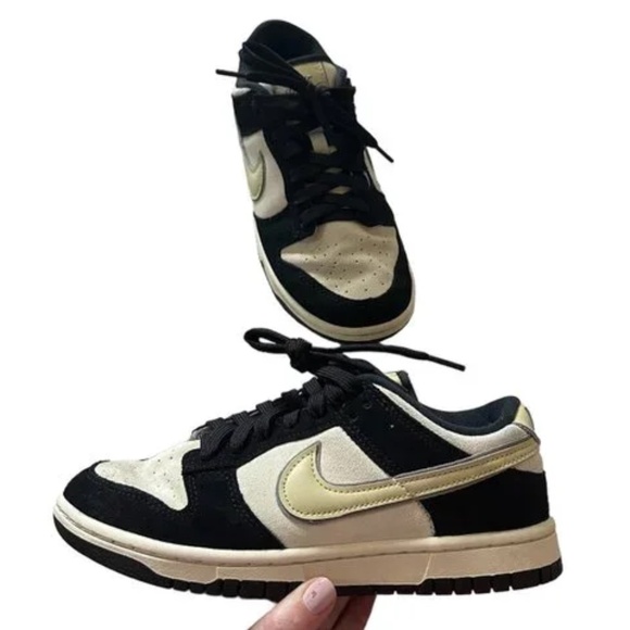 Nike Dunk Low LX Black Suede Team Gold Size 7w DV3054-001 - Picture 1 of 10